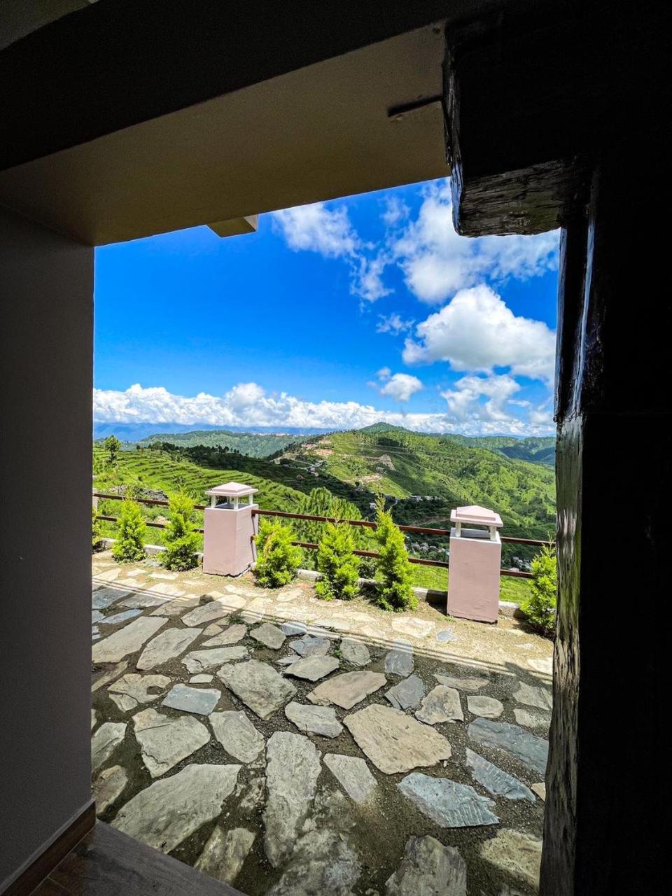 Ferienwohnung BSR Farms Pauri Exterior foto